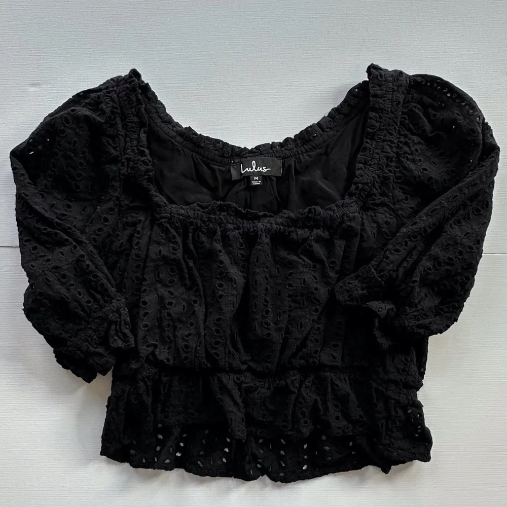 Lulu’s black‎ eyelit 3/4 sleeve crop top blouse juniors medium